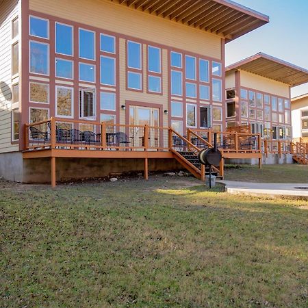 Seven Bluff Cabins Concan Esterno foto