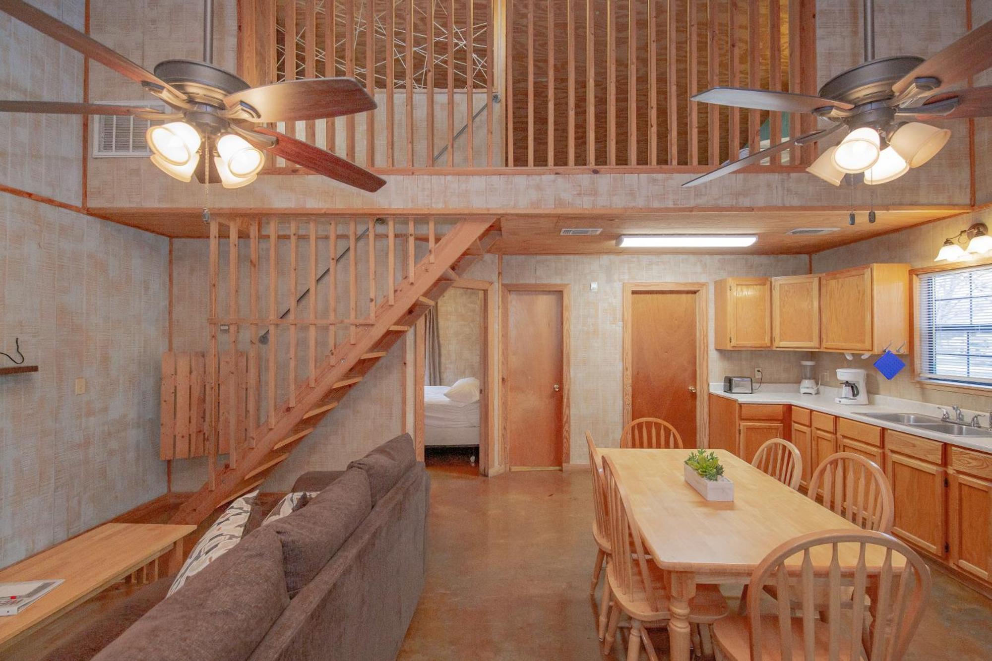 Seven Bluff Cabins Concan Esterno foto