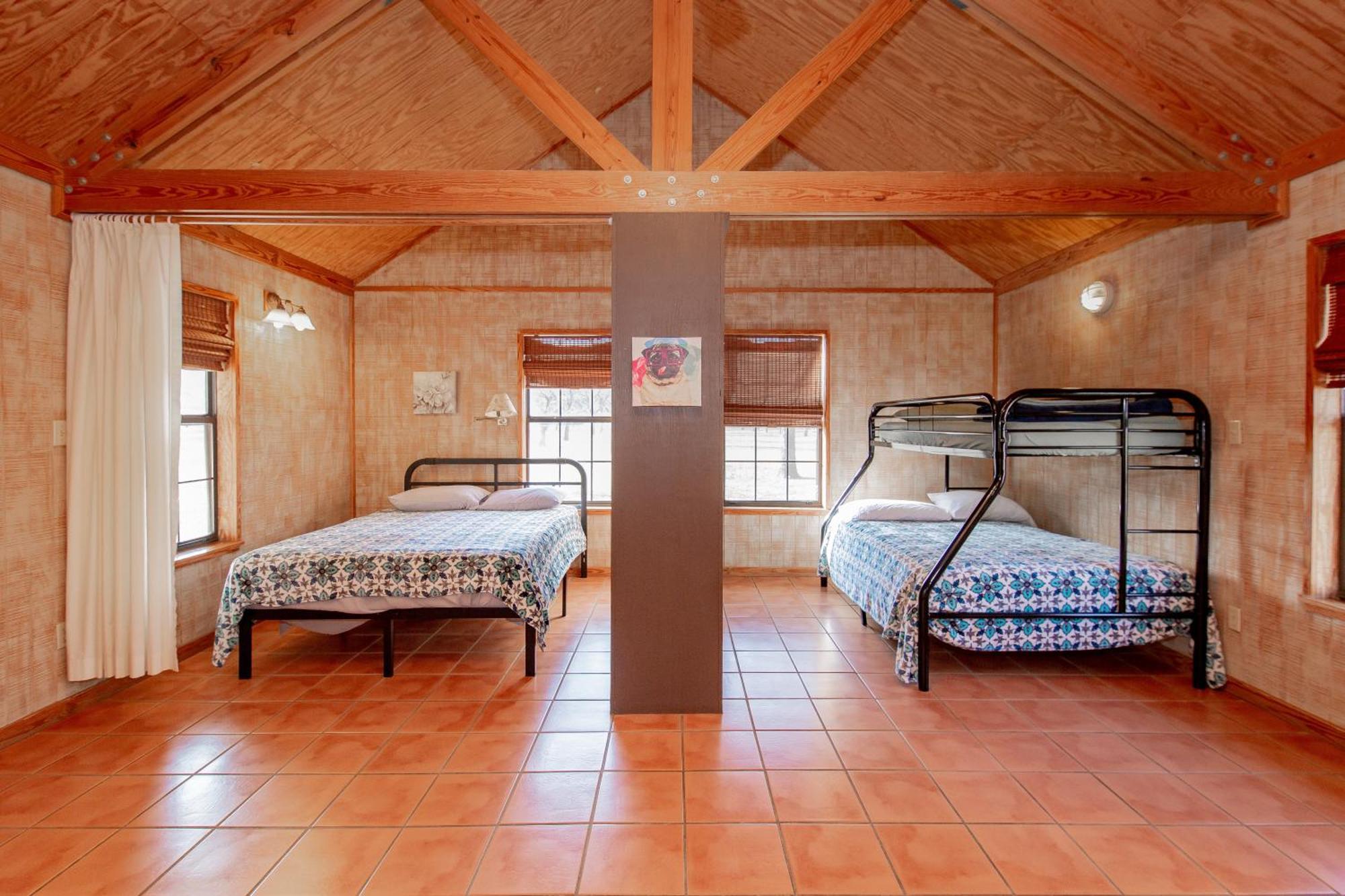 Seven Bluff Cabins Concan Esterno foto